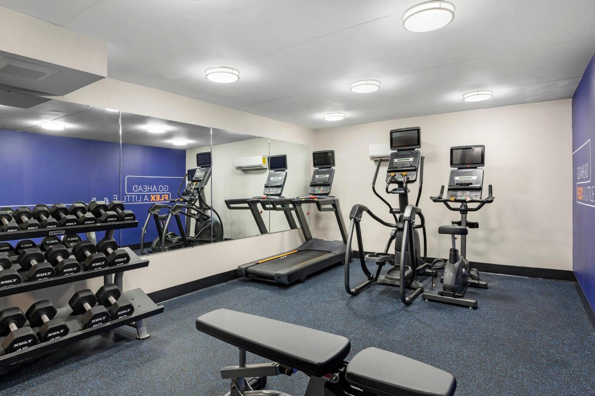 Holiday Inn Express Greencastle, An Ihg Hotel Esterno foto