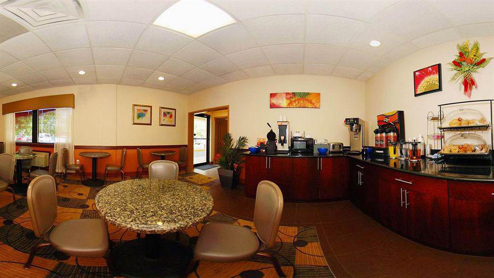 Holiday Inn Express Greencastle, An Ihg Hotel Esterno foto
